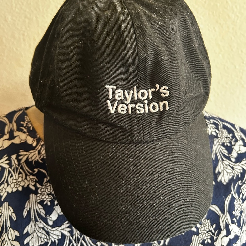 Taylor swift Taylor’s version baseball hat black adjustable guc